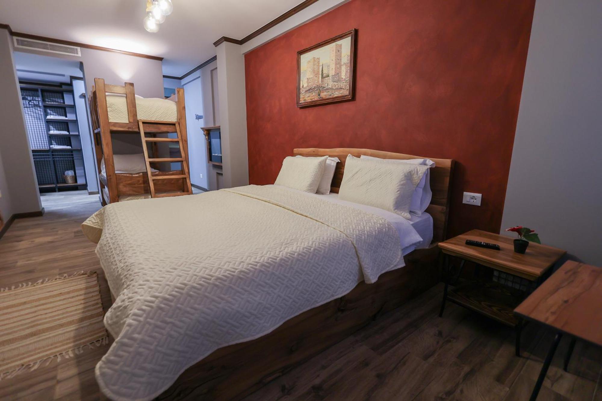 Strugu Hotel