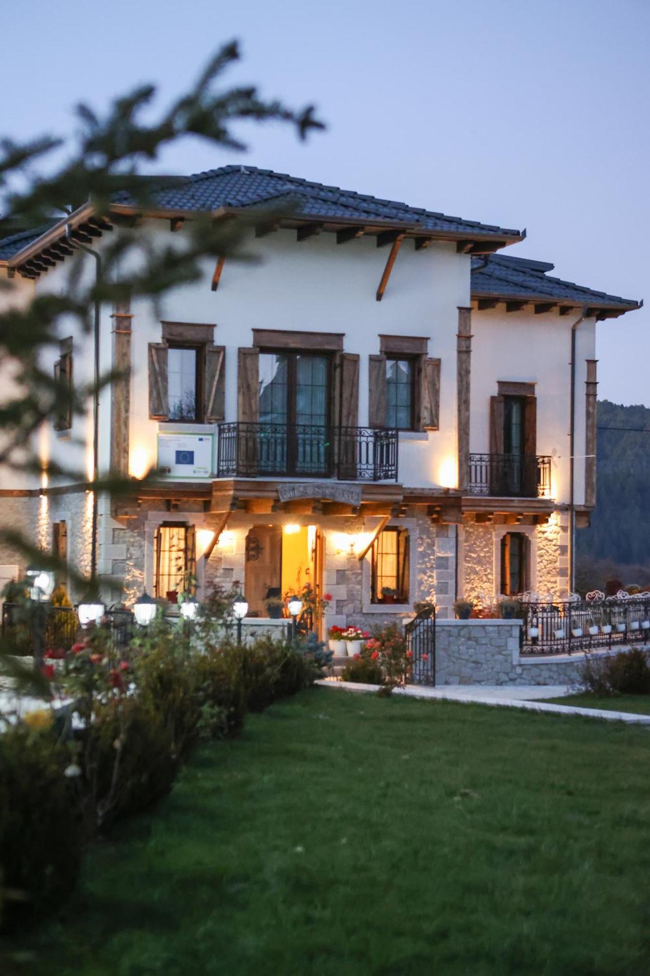 Hotel Strugu 3*