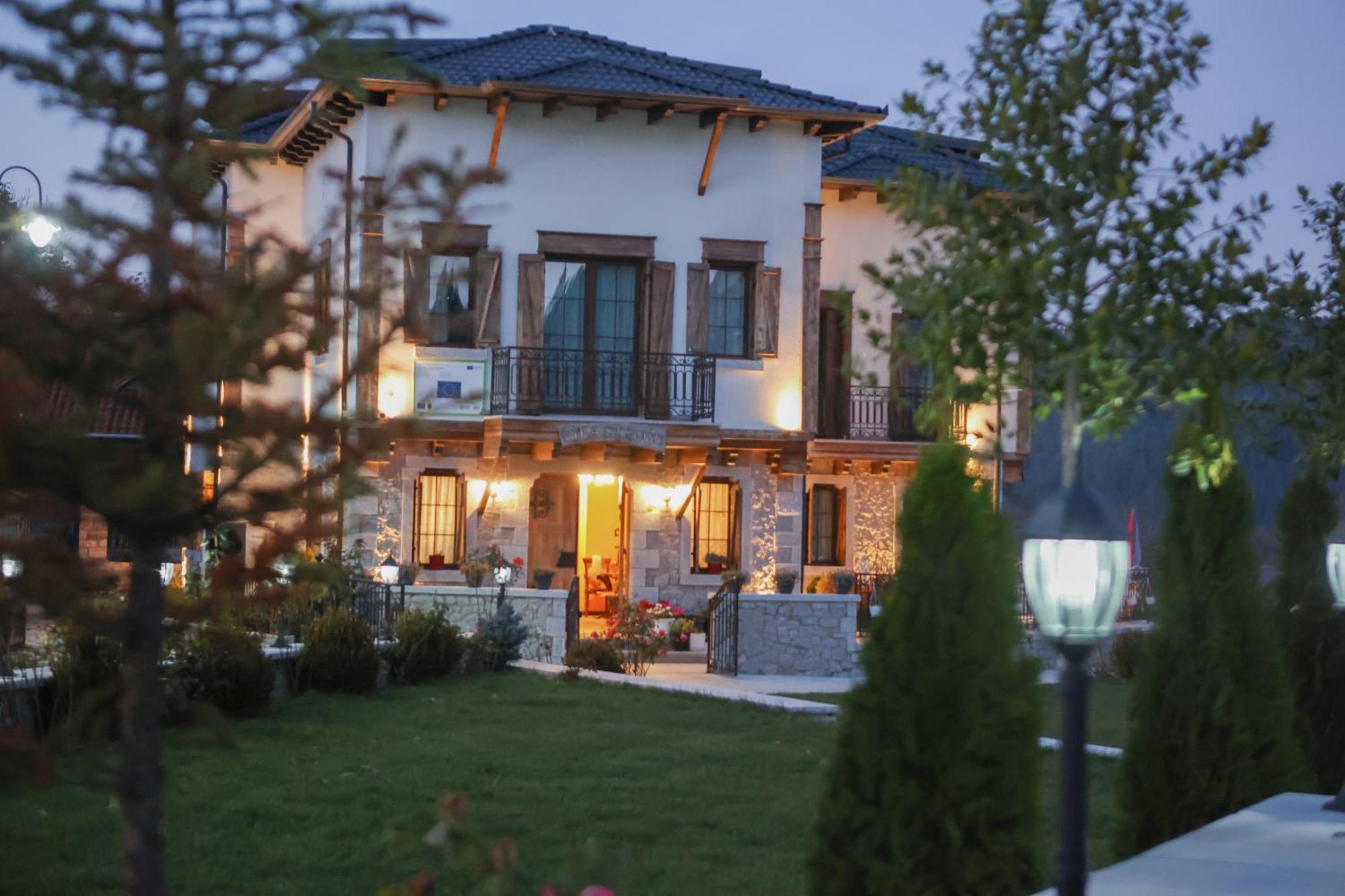 Strugu Hotel 3*